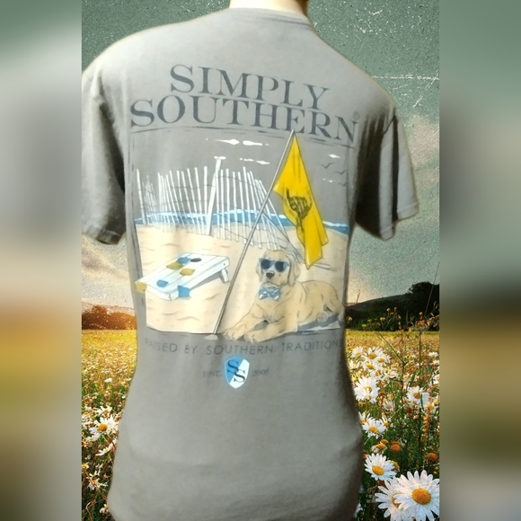 Simply Southern size small tee - Picture 3 of 4